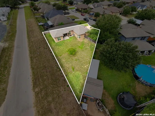 1828 Wandering Trail Pleasanton, TX 78064