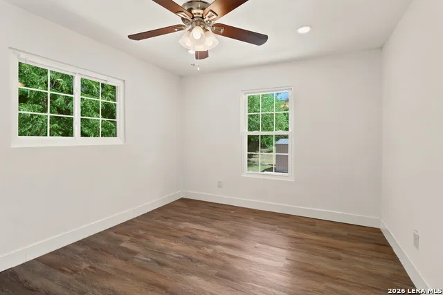 1042 Poinsettia San Antonio, TX 78202