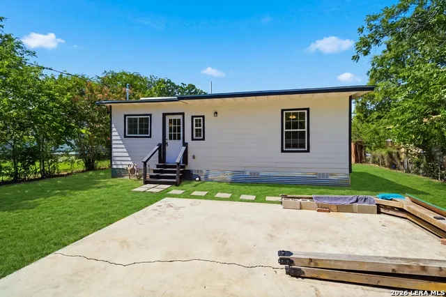 1042 Poinsettia San Antonio, TX 78202