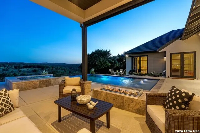 121 Greystone Pt Boerne, TX 78006