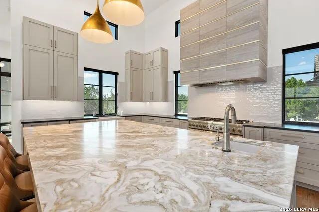 121 Greystone Pt Boerne, TX 78006