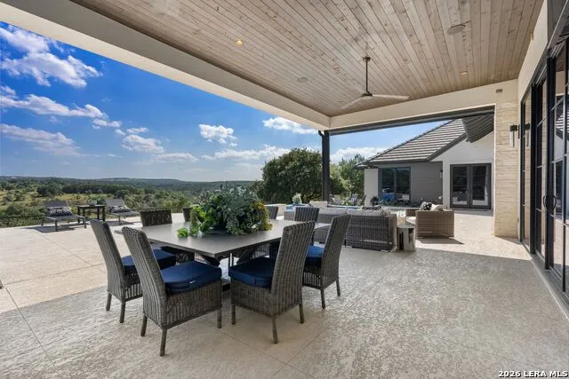 121 Greystone Pt Boerne, TX 78006