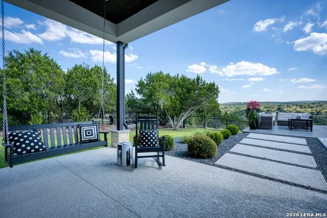 121 Greystone Pt Boerne, TX 78006