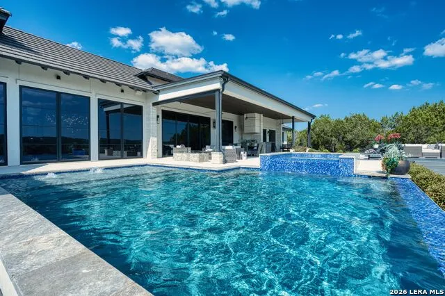 121 Greystone Pt Boerne, TX 78006