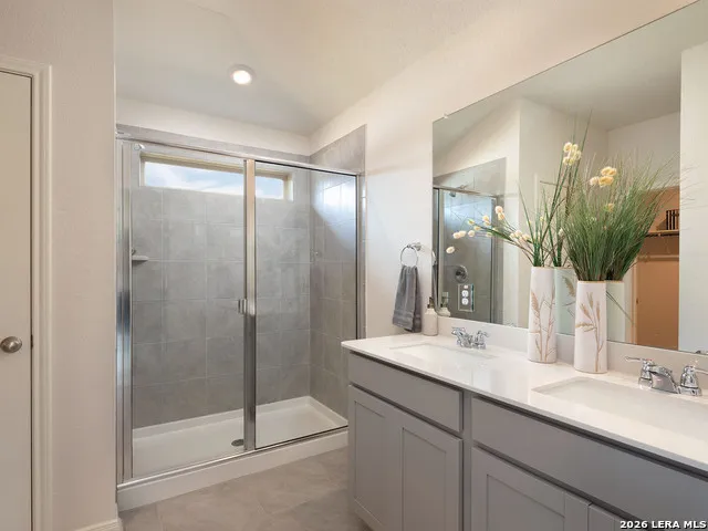 10225 King Robert San Antonio, TX 78239