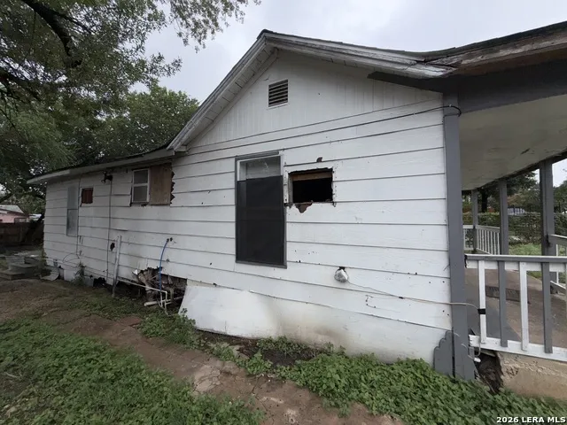 423 SAN IGNACIO AVE San Antonio, TX 78228