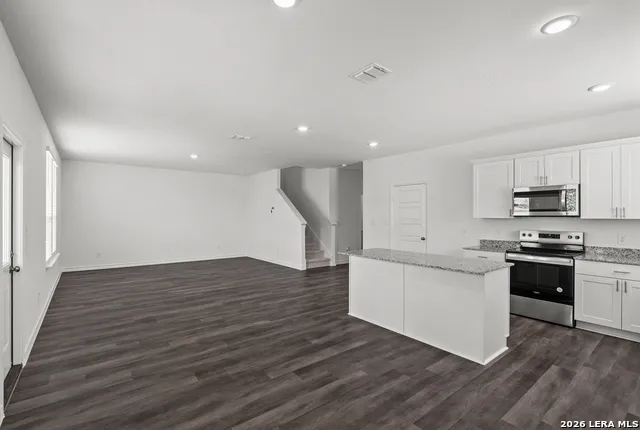 8207 BRANDY BRANCH San Antonio, TX 78252