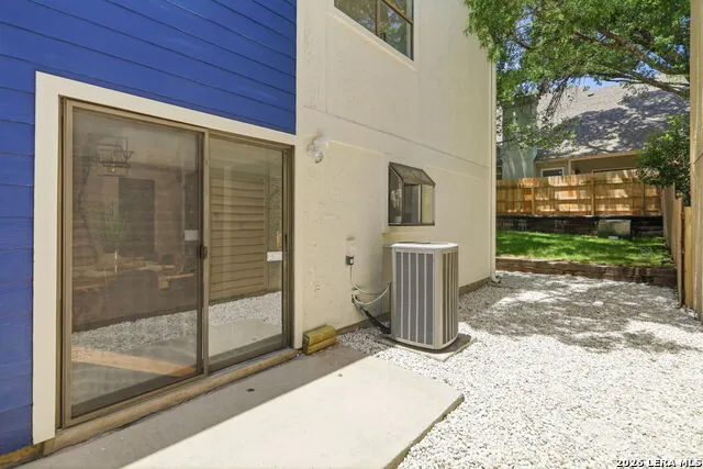 1407 BROOK MDW San Antonio, TX 78232
