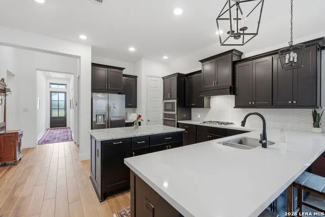 1916 Highland Seguin, TX 78155