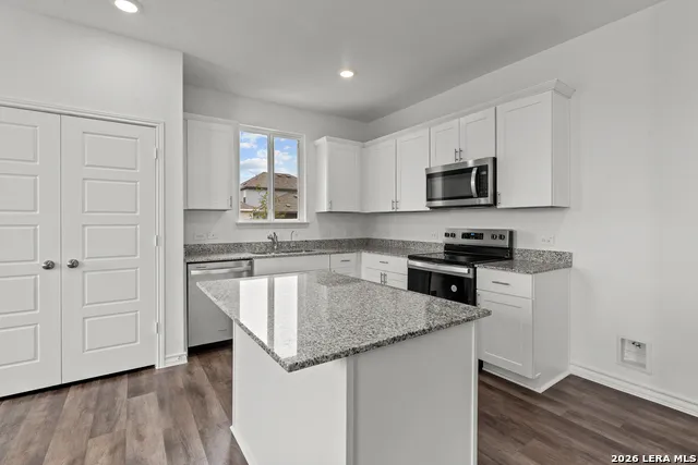 105 JERSEY LANE Boerne, TX 78006