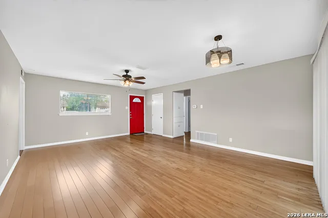 227 Balboa Universal City, TX 78148