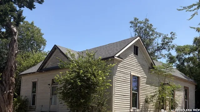 1002 NOLAN ST San Antonio, TX 78202