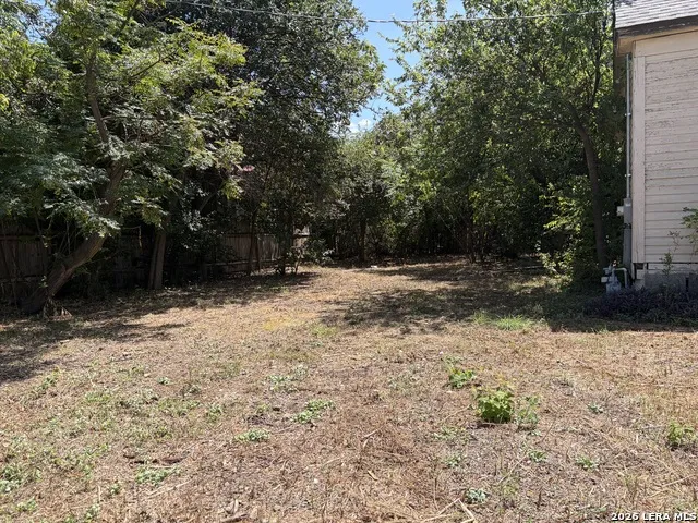1002 NOLAN ST San Antonio, TX 78202
