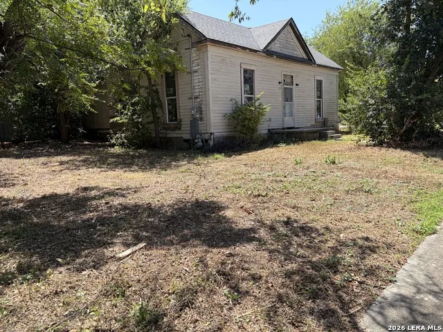 1002 NOLAN ST San Antonio, TX 78202