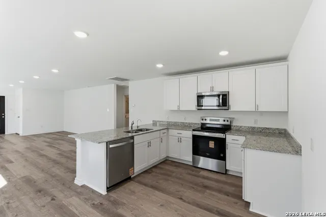 13307 PALM FROND San Antonio, TX 78245