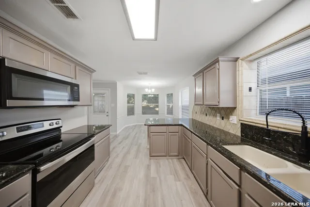 15326 Spring Dew San Antonio, TX 78247