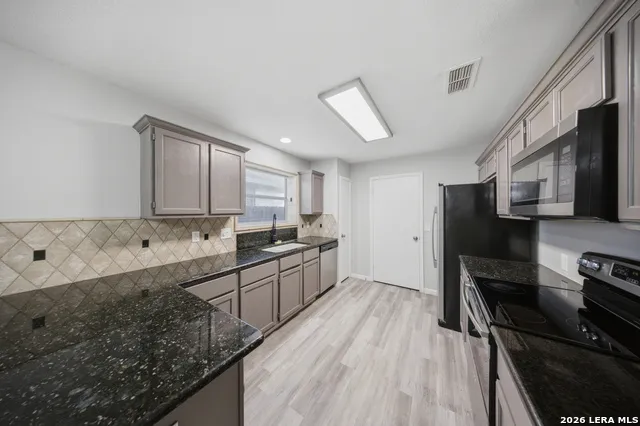 15326 Spring Dew San Antonio, TX 78247