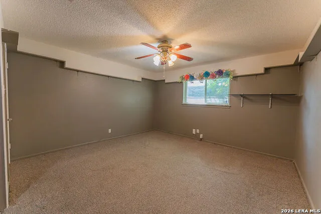13115 Larkyorke San Antonio, TX 78233