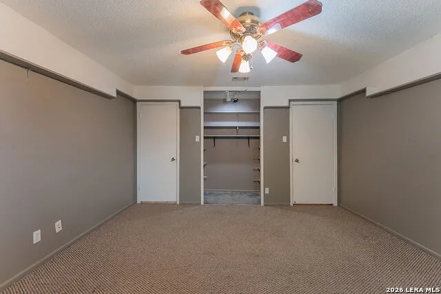13115 Larkyorke San Antonio, TX 78233