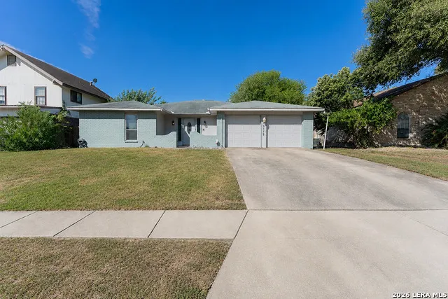 13115 Larkyorke San Antonio, TX 78233