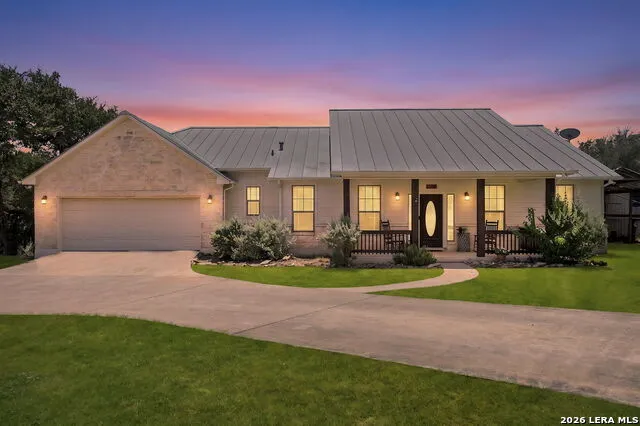 2700 SKYLINE DR Canyon Lake, TX 78133