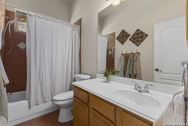 2700 SKYLINE DR Canyon Lake, TX 78133