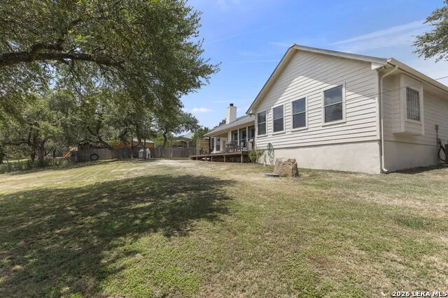 2700 SKYLINE DR Canyon Lake, TX 78133