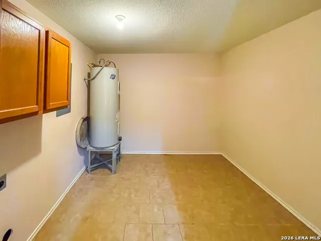 1300 TAYLOR ST Beeville, TX 78102