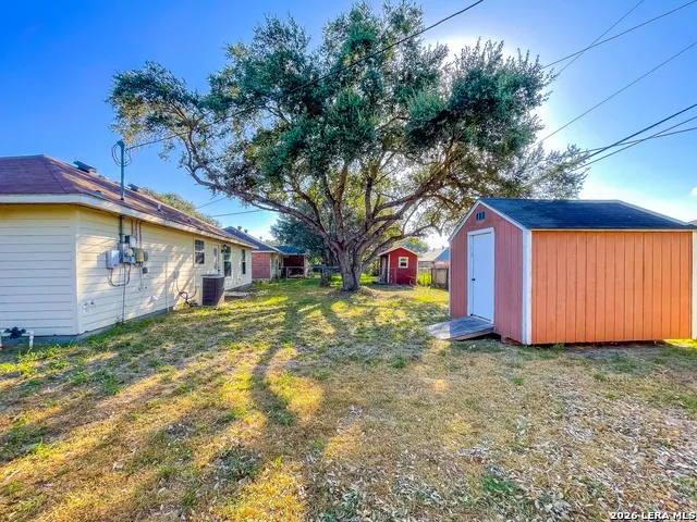 1300 TAYLOR ST Beeville, TX 78102