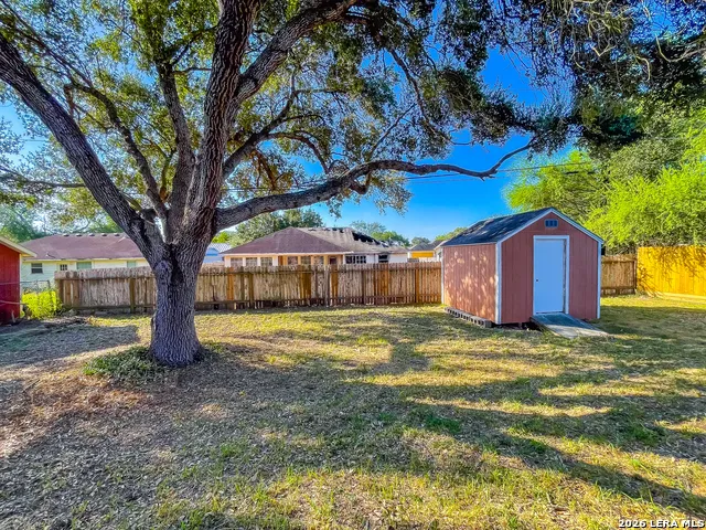 1300 TAYLOR ST Beeville, TX 78102