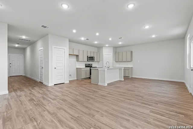 9978 Chavaneaux Lndg San Antonio, TX 78221