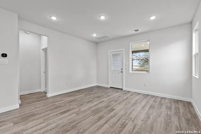 9982 Chavaneaux Lndg San Antonio, TX 78221