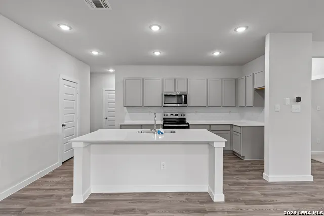 9982 Chavaneaux Lndg San Antonio, TX 78221