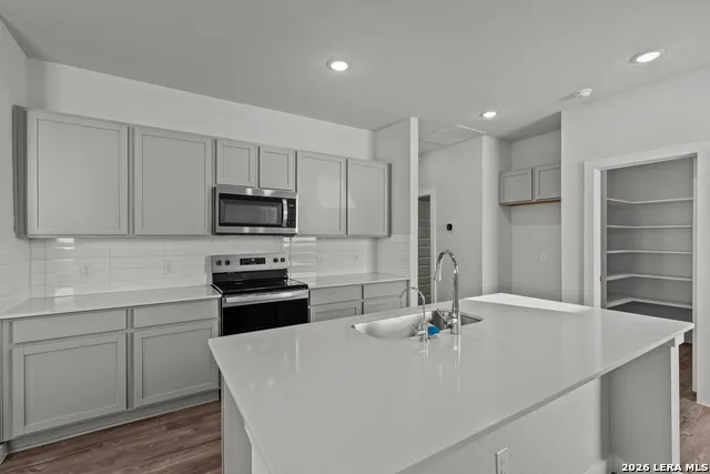 4426 DANFORTH ST New Braunfels, TX 78130