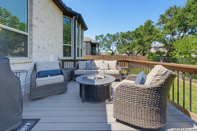 1655 HOUGHTON PARK Bulverde, TX 78163