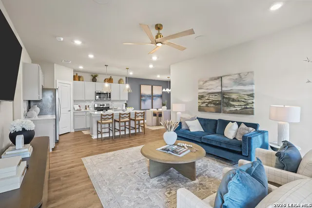 3731 Crownfield Path San Antonio, TX 78264