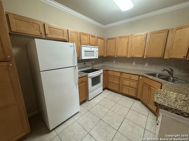 6160 Eckhert #103 San Antonio, TX 78240