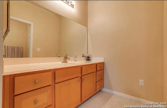 6160 Eckhert #103 San Antonio, TX 78240