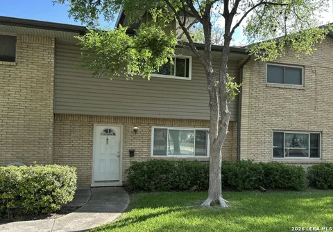 121 W SILVER SANDS DR #121