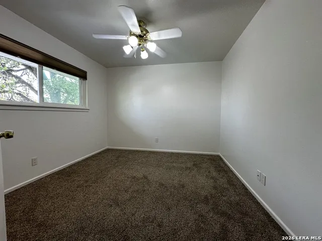 121 W SILVER SANDS DR #121 San Antonio, TX 78216