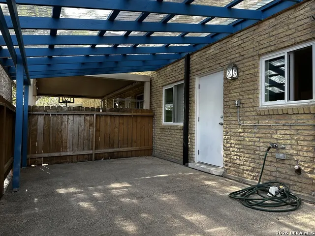 121 W SILVER SANDS DR #121 San Antonio, TX 78216