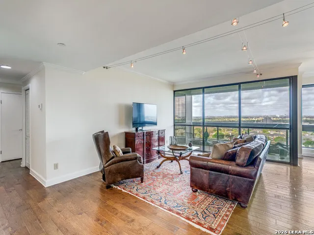7887 Broadway #905 San Antonio, TX 78209