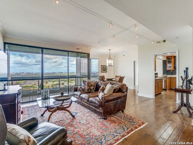 7887 Broadway #905 San Antonio, TX 78209