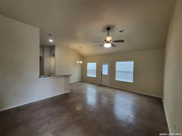 698 SAENGERHALLE RD New Braunfels, TX 78130