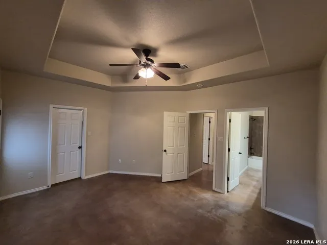 698 SAENGERHALLE RD New Braunfels, TX 78130