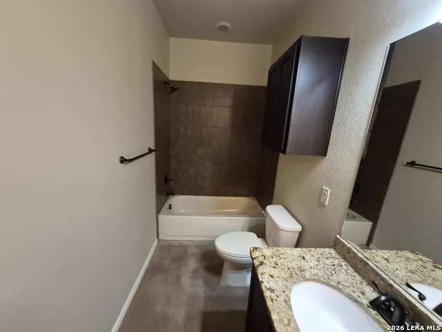 698 SAENGERHALLE RD New Braunfels, TX 78130