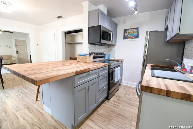210 Mission St San Antonio, TX 78210