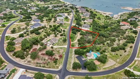 378 Oak Shores