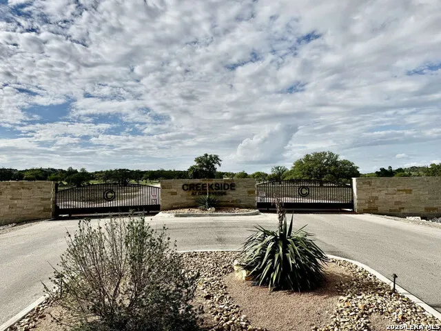 246 Mulder DR Center Point, TX 78010