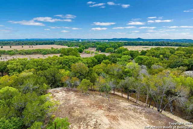 105A Oleander Comfort, TX 78013